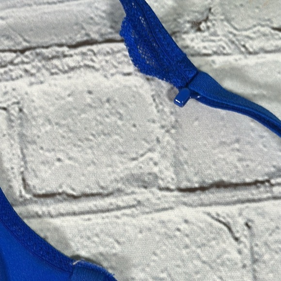 PINK Victoria's Secret Royal Blue Lace Plunge Bralette size Small - Picture 10 of 13